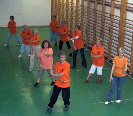 tai chi - gyakorl�s az edz�teremben